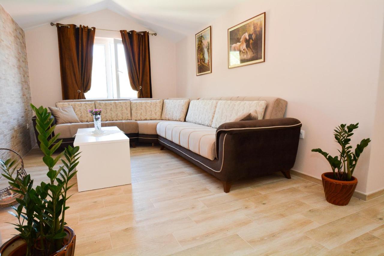 Sofia Apartment *